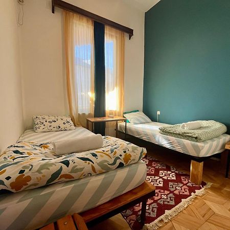 Bao Hostel Кутаїсі Екстер'єр фото