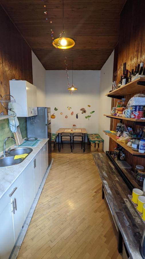 Bao Hostel Кутаїсі Екстер'єр фото
