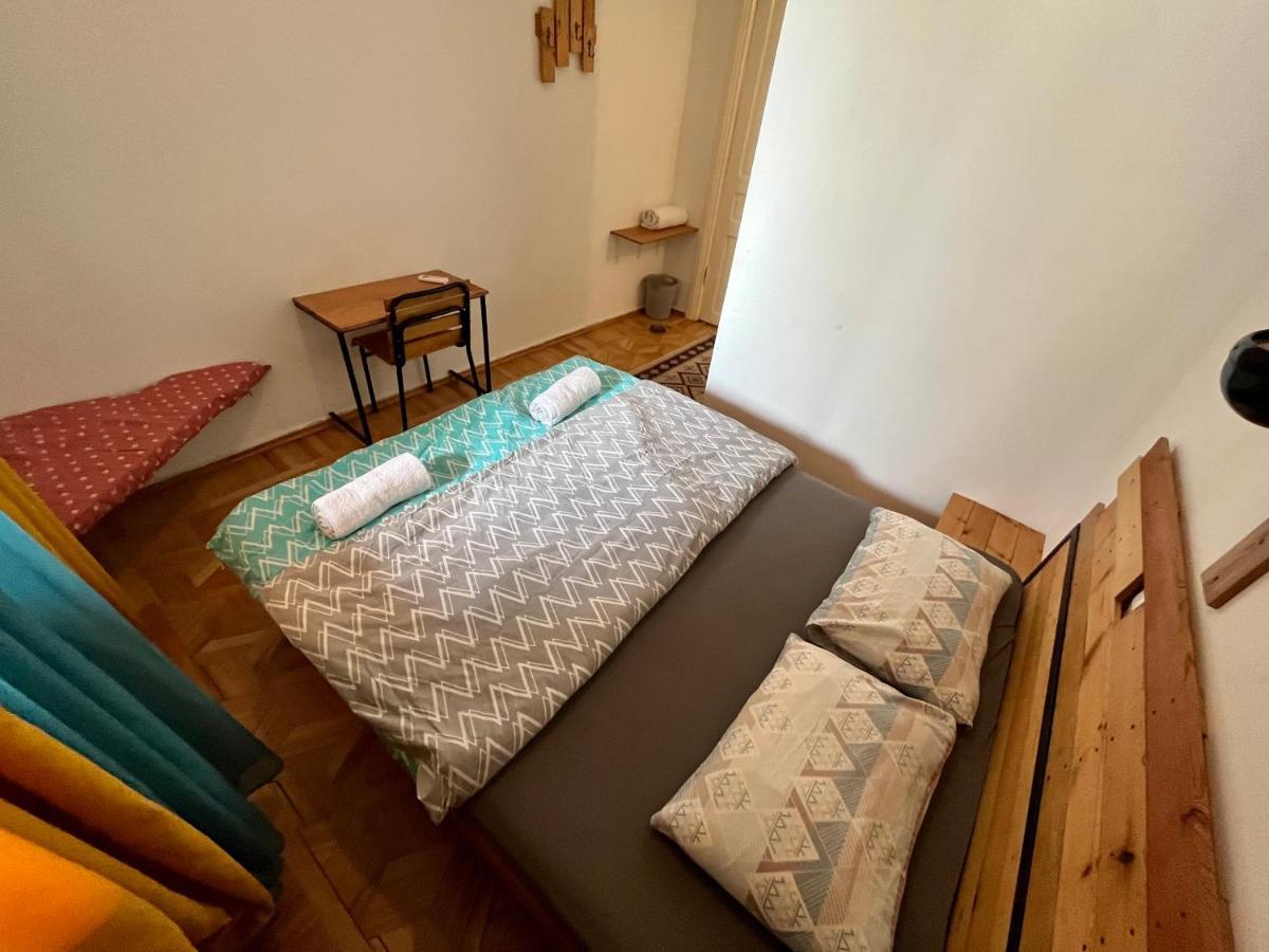 Bao Hostel Кутаїсі Екстер'єр фото