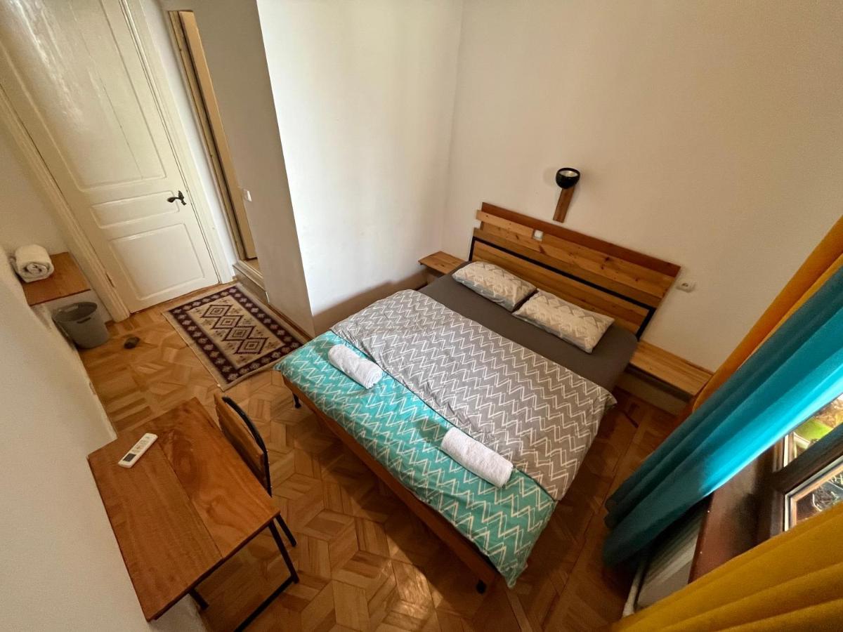 Bao Hostel Кутаїсі Екстер'єр фото